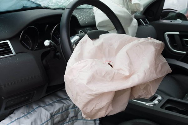 tout savoir sur les airbags et leur rôle crucial dans la sécurité routière